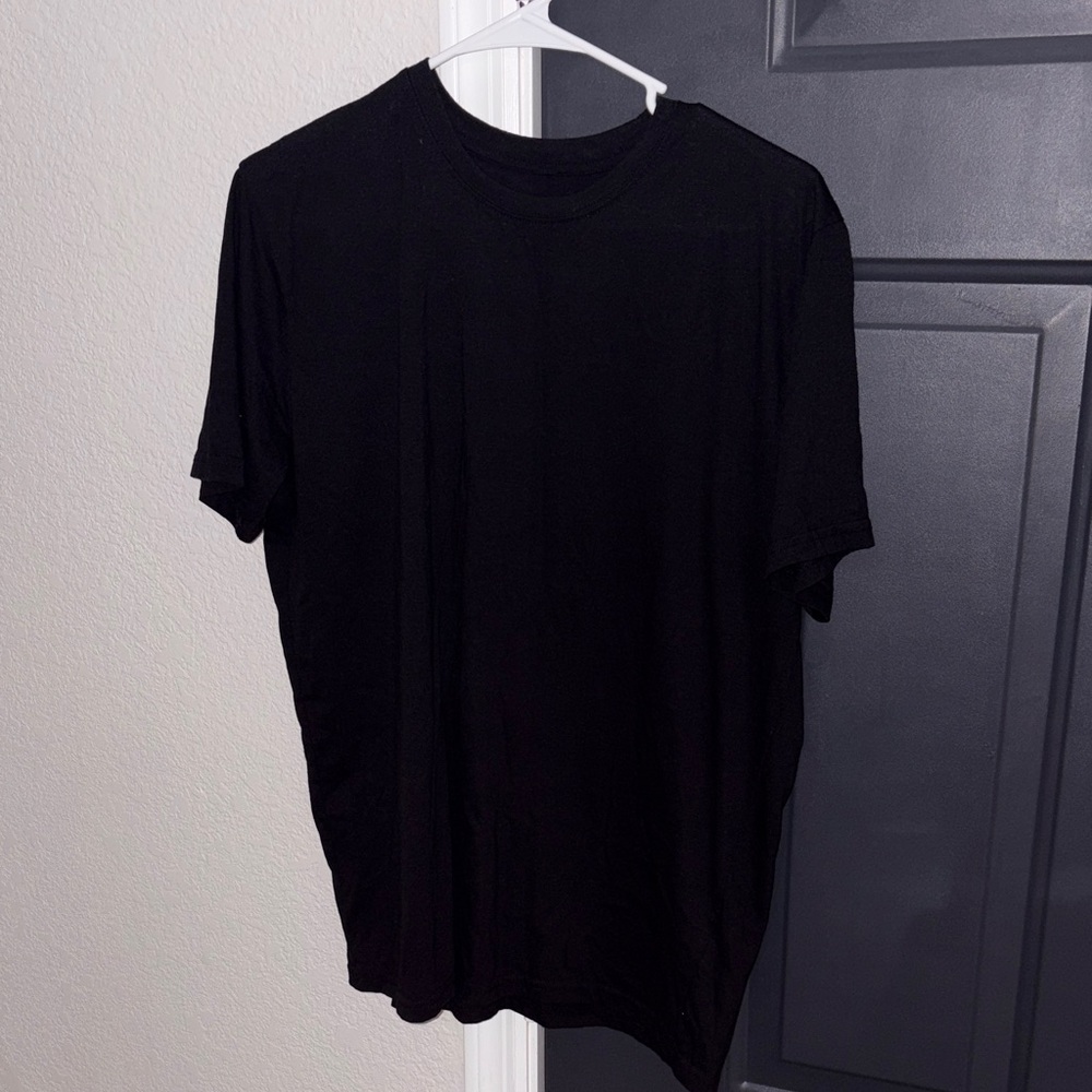 Men's Black Short-Sleeve Crew Neck T-Shirt